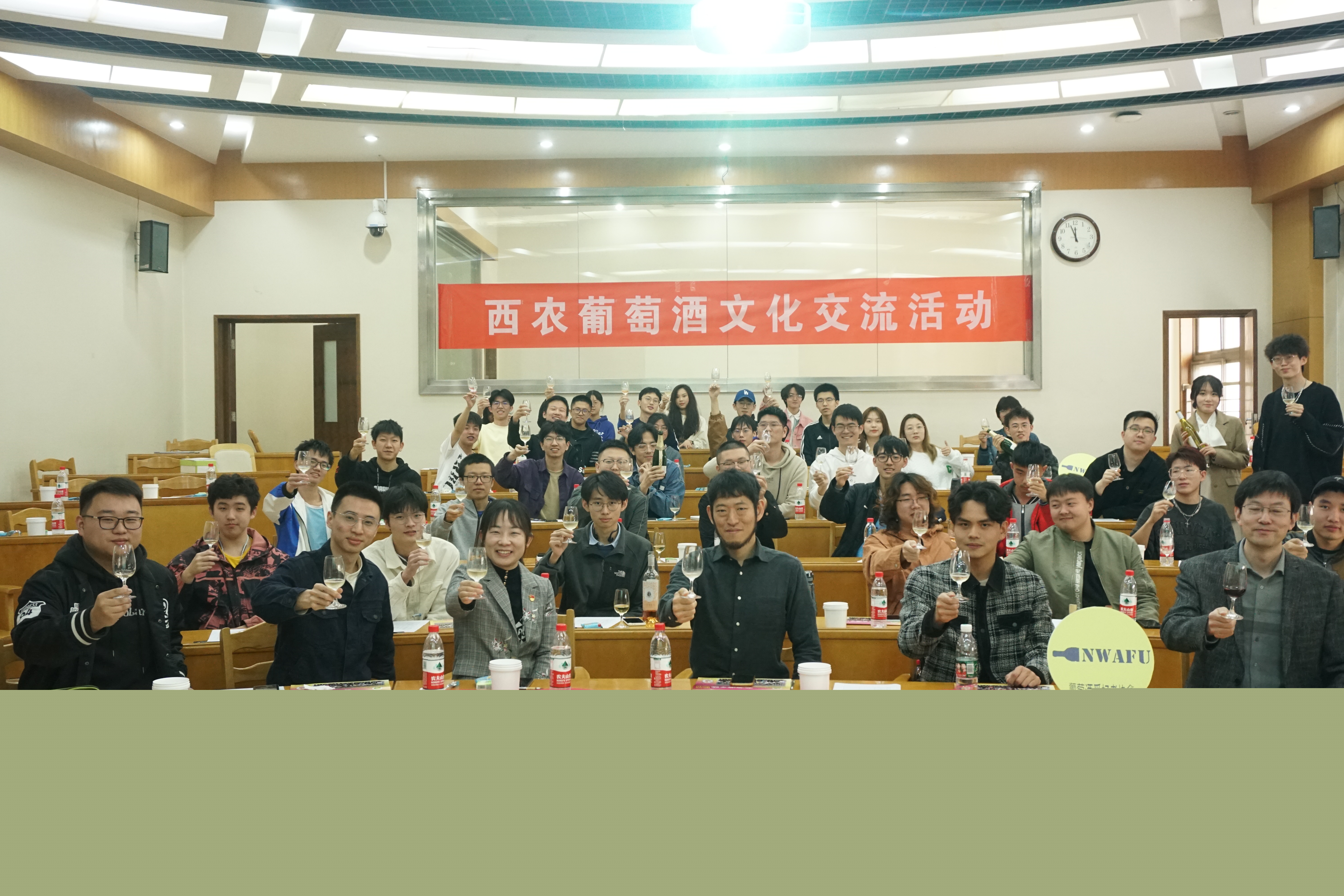 45d7653bcc8f4c27aac3fc084b6ab176.jpg
